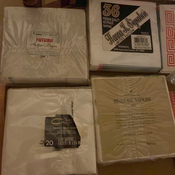 Vintage lot of beverage napkins 6 packages - Picture 7 of 11